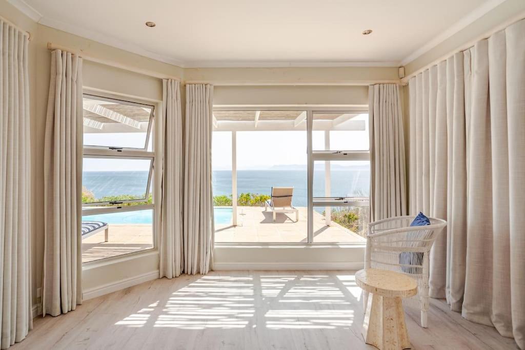 La Petite Baleine Oceanfront Luxury Villa Де Келдерс Екстериор снимка