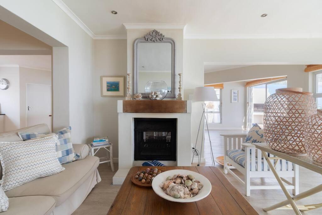 La Petite Baleine Oceanfront Luxury Villa Де Келдерс Екстериор снимка