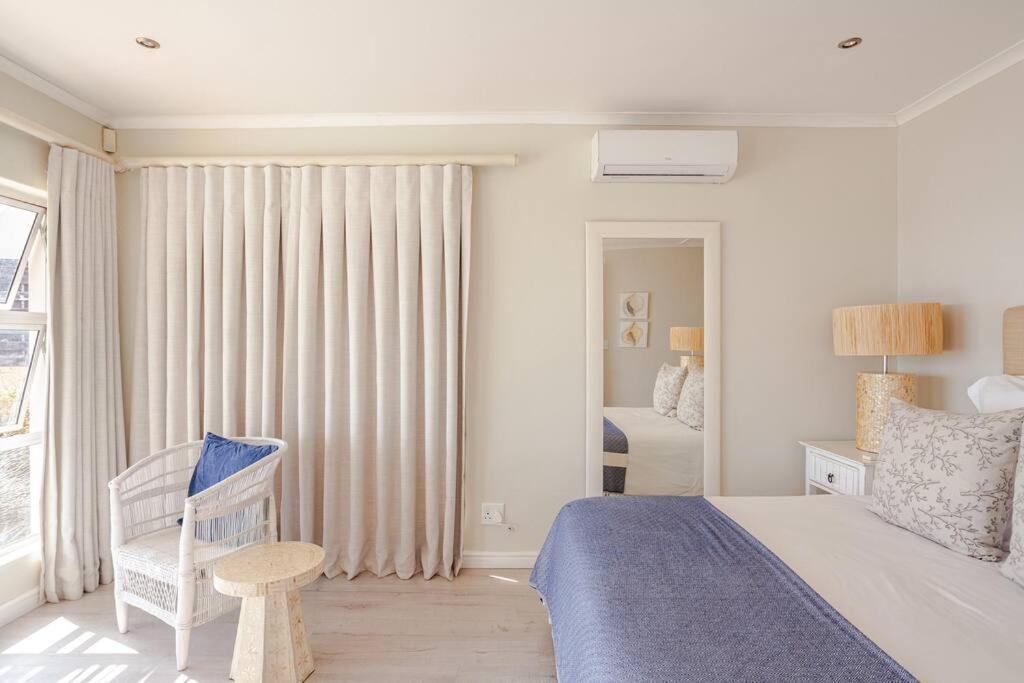 La Petite Baleine Oceanfront Luxury Villa Де Келдерс Екстериор снимка
