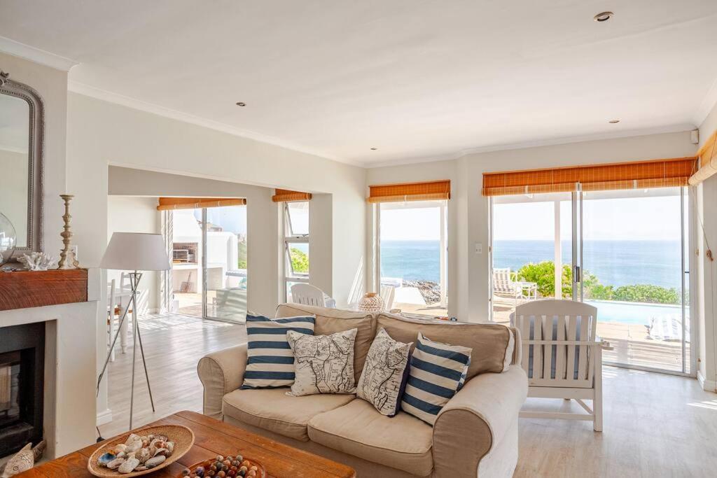 La Petite Baleine Oceanfront Luxury Villa Де Келдерс Екстериор снимка