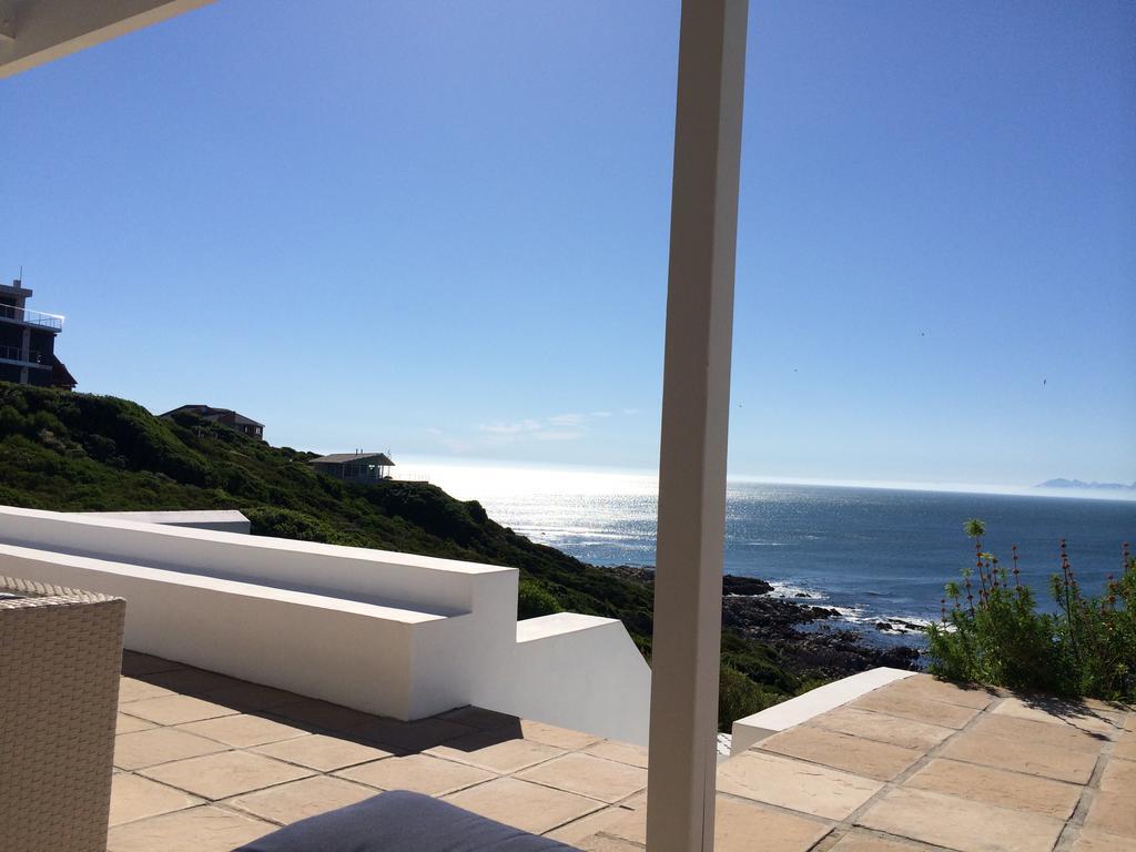 La Petite Baleine Oceanfront Luxury Villa Де Келдерс Екстериор снимка