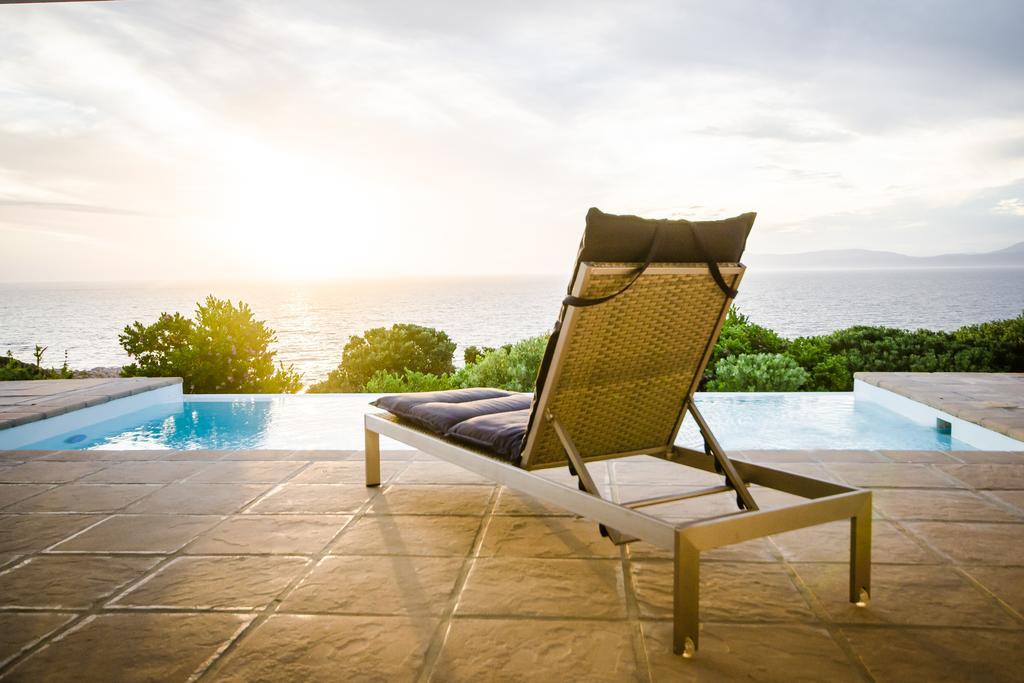 La Petite Baleine Oceanfront Luxury Villa Де Келдерс Екстериор снимка