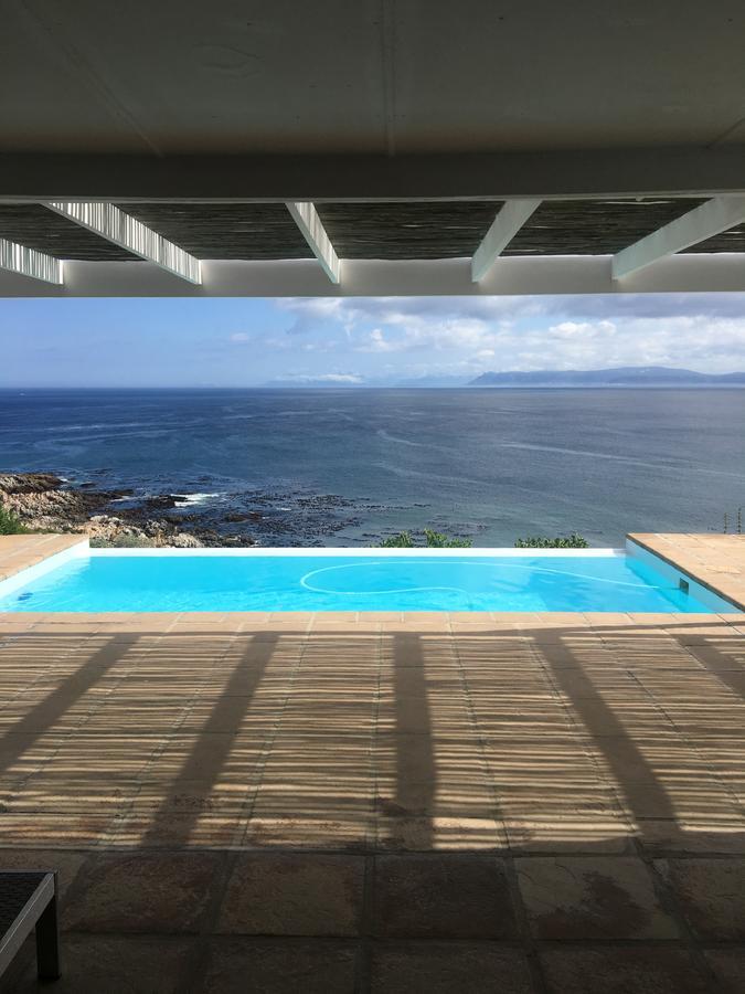 La Petite Baleine Oceanfront Luxury Villa Де Келдерс Екстериор снимка