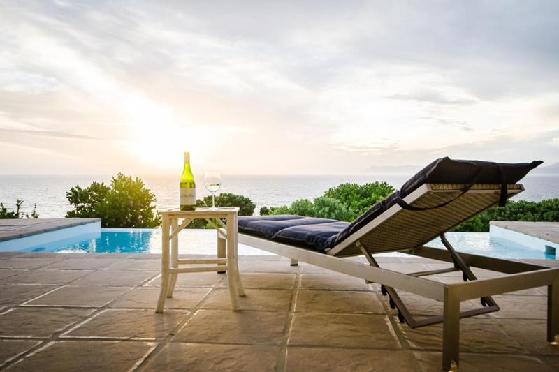 La Petite Baleine Oceanfront Luxury Villa Де Келдерс Екстериор снимка